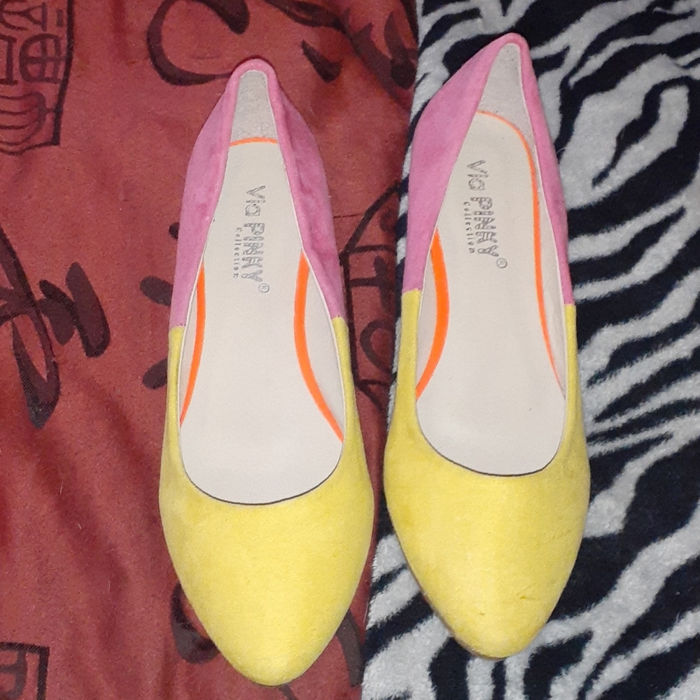 Via pinky work shoes